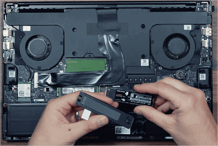 die neue Festplatte installieren