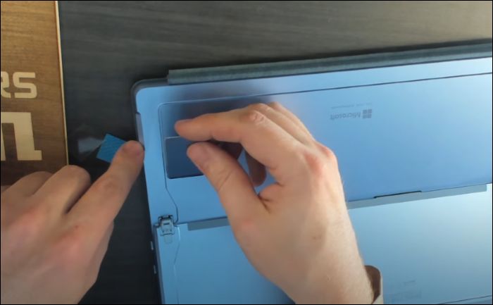 załóż drzwi z powrotem