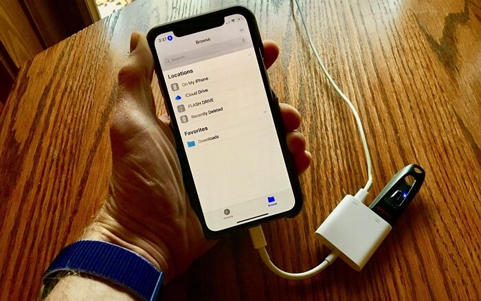 how to download photos from iphone to mac via usb