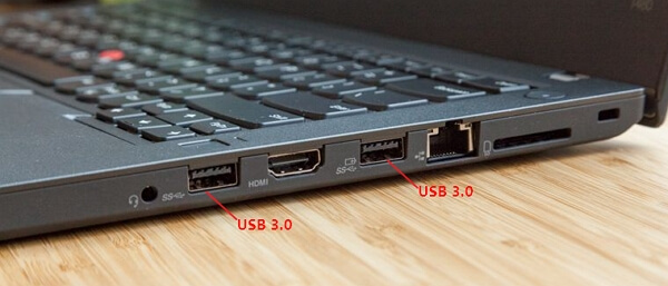 Externe Festplatte an den USB 3.0-Anschluss anschließen