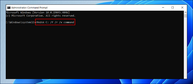 Entrée chkdsk C: /f /r /x