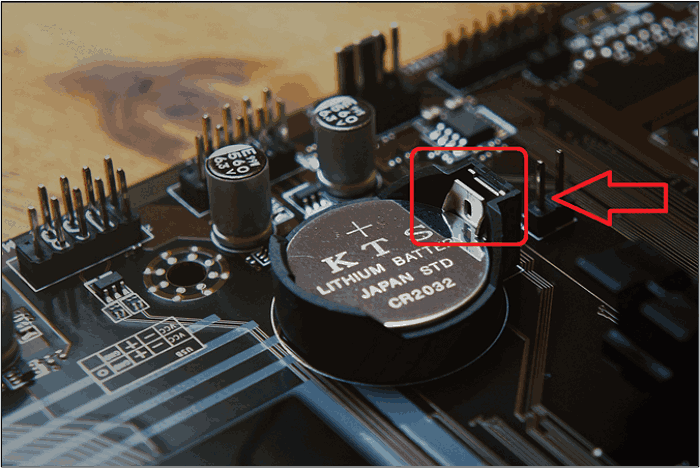 CMOS-Batterie springt heraus